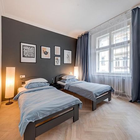 Vita Nejedleho Apartments Прага Екстериор снимка