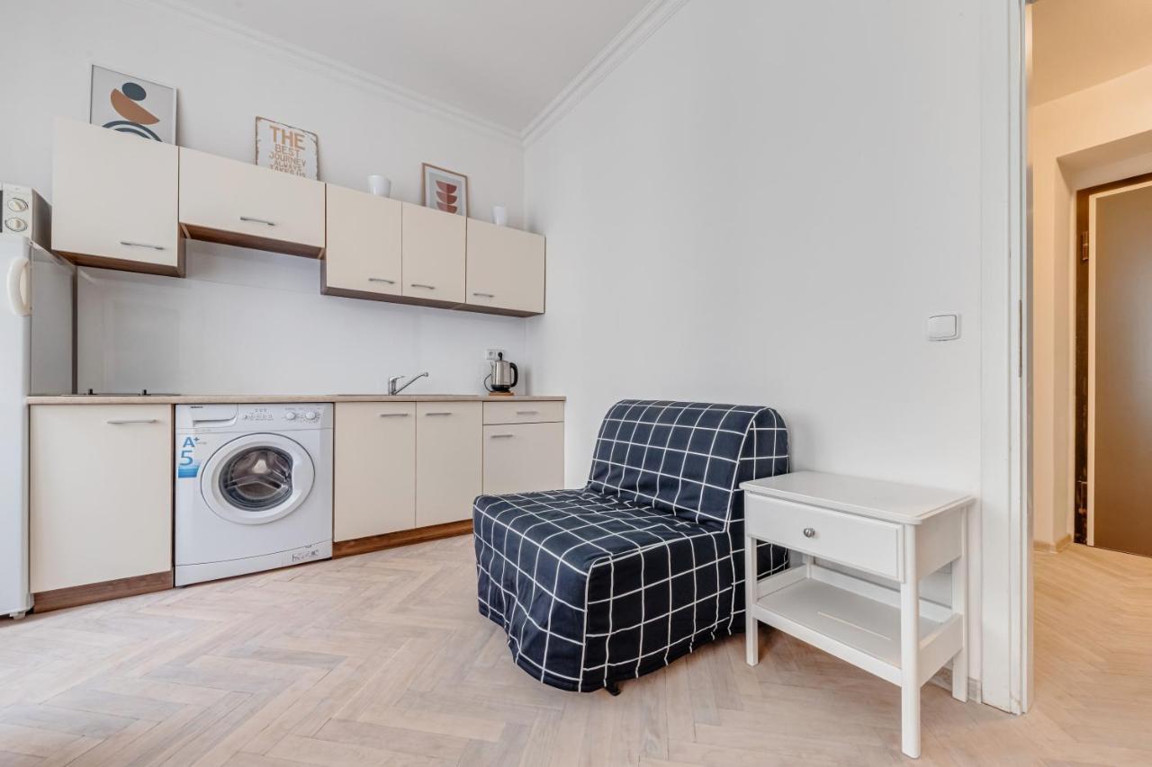 Vita Nejedleho Apartments Прага Екстериор снимка