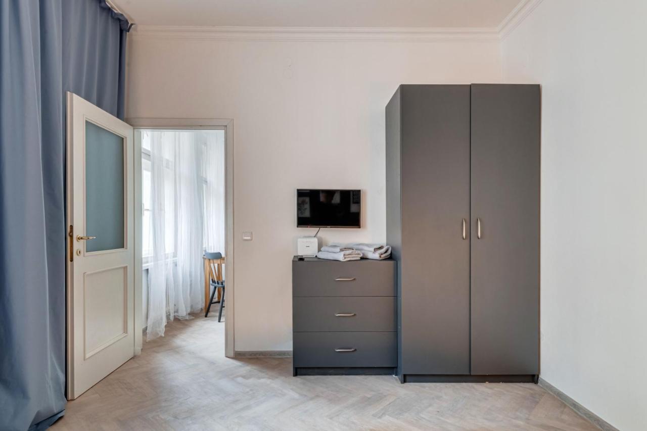 Vita Nejedleho Apartments Прага Екстериор снимка