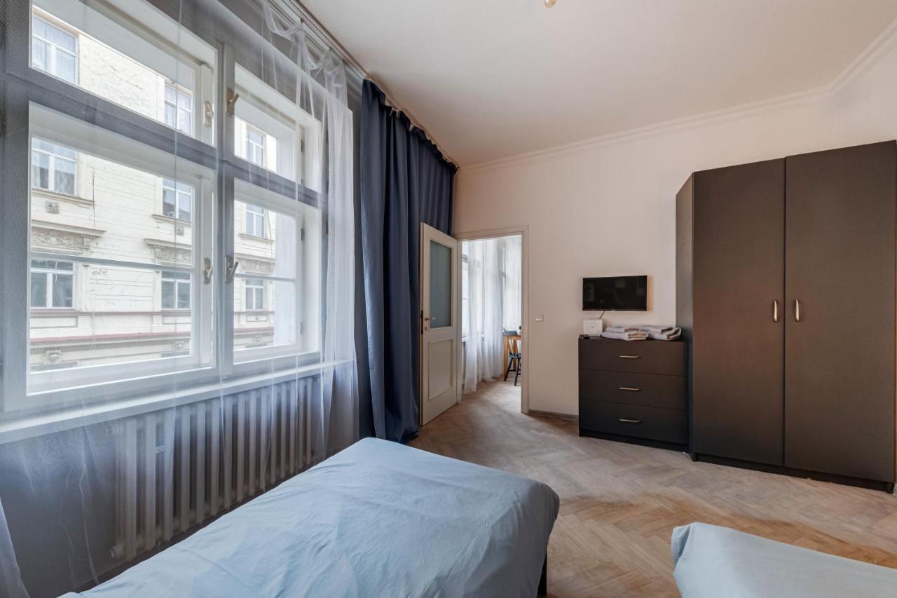 Vita Nejedleho Apartments Прага Екстериор снимка