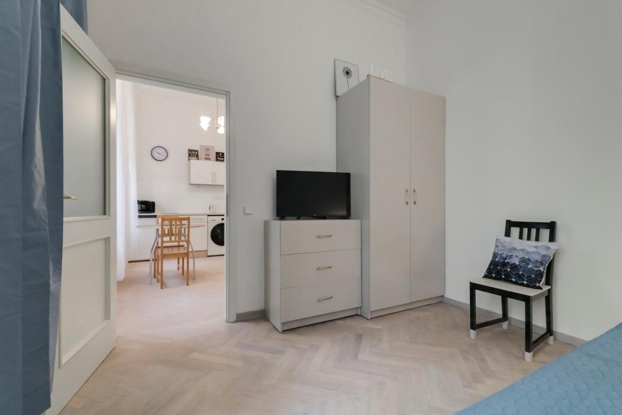Vita Nejedleho Apartments Прага Екстериор снимка