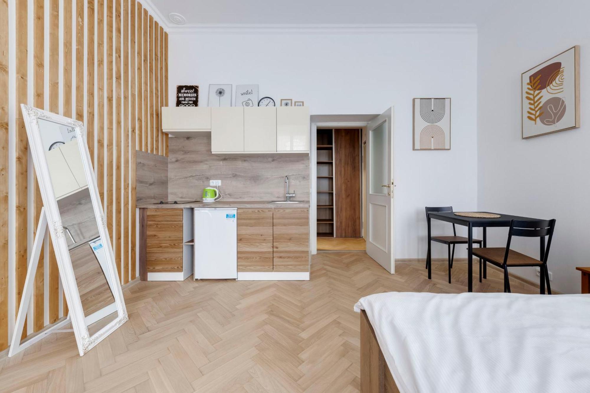 Vita Nejedleho Apartments Прага Екстериор снимка
